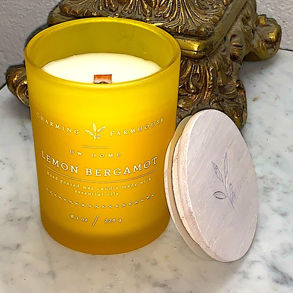 DW HOME CANDLE LEMON BERGAMOT WOOD WICK 8.1 oz NEW CHARMING FARM